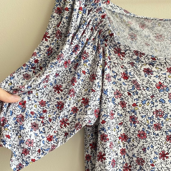 LOFT Outlet Floral Off the Shoulder Blouse, Flutter Sleeve Shirt, Women’s L - Picture 5 of 13